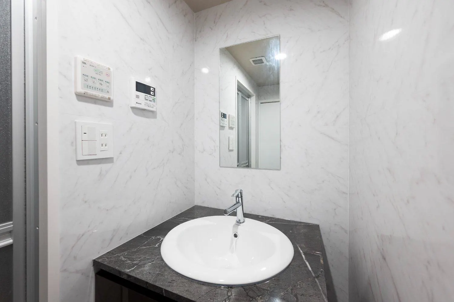 Apartment Ch Residence Kikuicho Tokyo